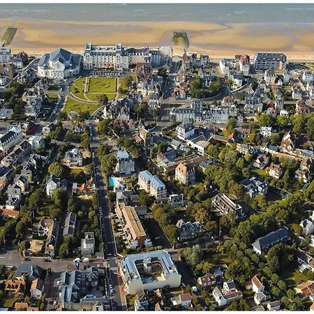 Cosy Avec Vue Sur A Cabourg, Ideal Pour Deux - Fr-1-788-48 Apartmán