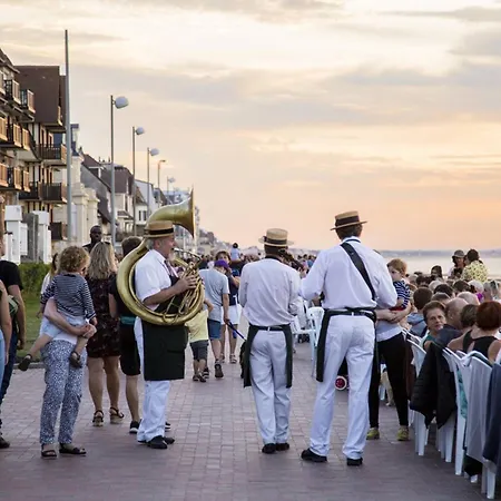 Cosy Avec Vue Sur A Cabourg, Ideal Pour Deux - Fr-1-788-48